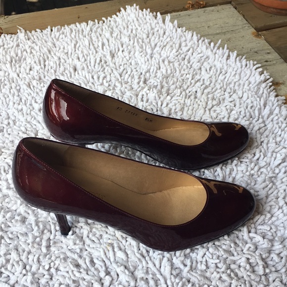 Mr Seymour by Stuart Weitzman Red Patent Leather Shoes size 8.5 - Picture 2 of 7